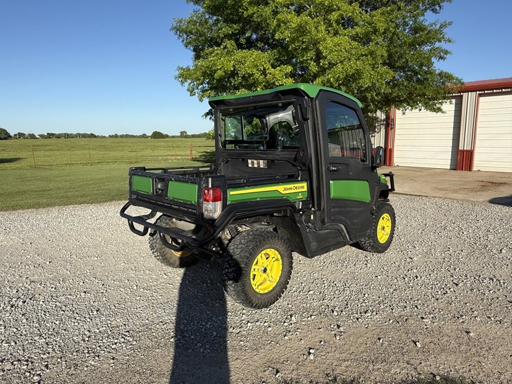 2024-john-deere-gator-image-11