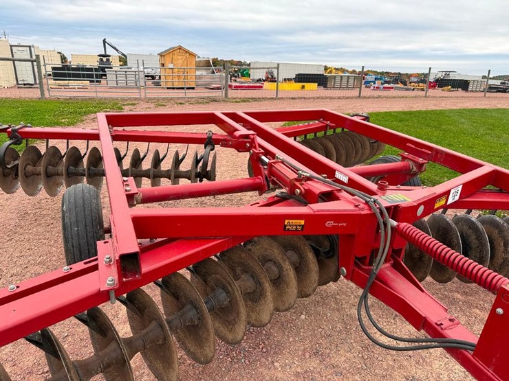 case-ih-3800-image-19