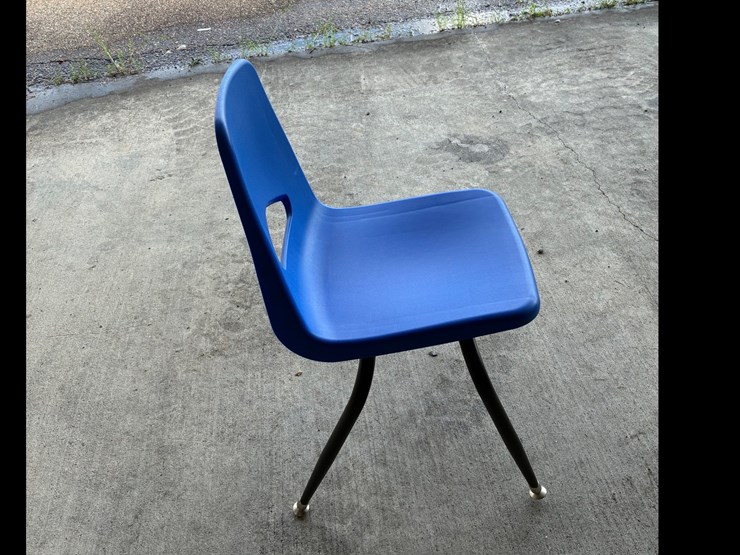 #120-•-(5)-chairs-image-3