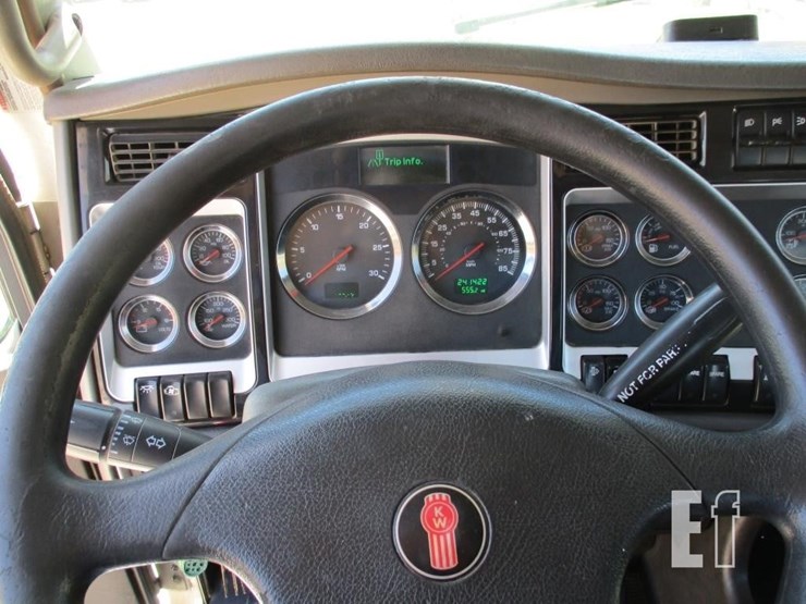 2014-kenworth-t800-image-14
