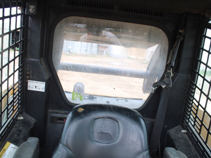john-deere-260-image-32