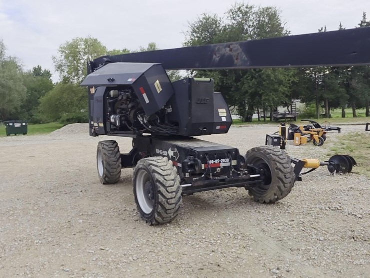 2015-jlg-800aj-image-3