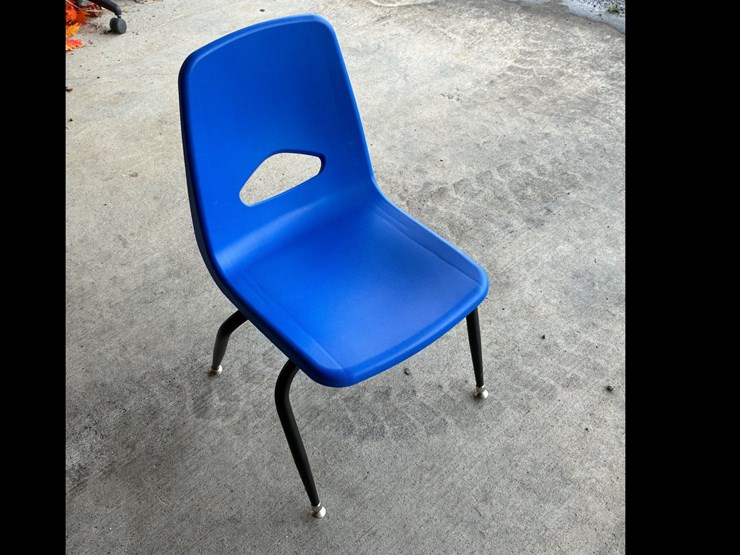 #107-•-(5)-chairs-image-1