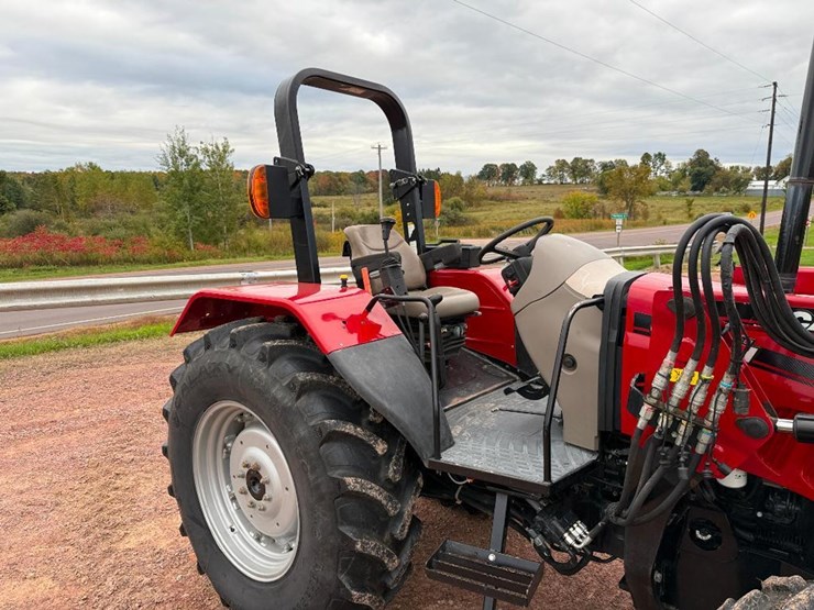 case-ih-farmall-85u-image-24