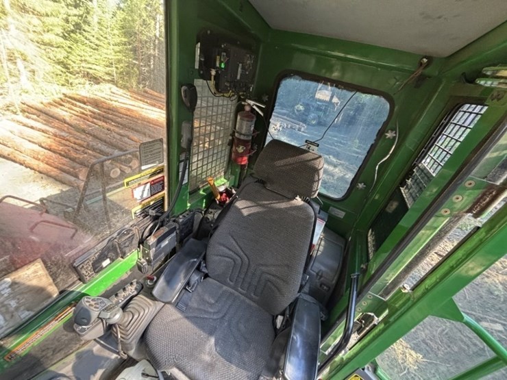 2013-deere-2454d-image-36