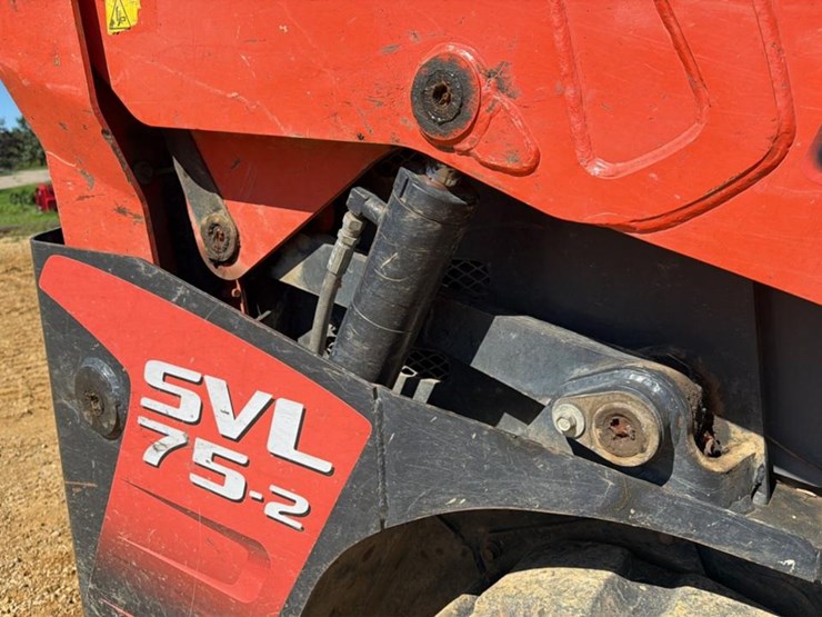2014-kubota-svl75-2-image-41