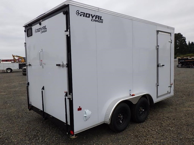 2027-royal-lcht35-7.516v-86-t/a-enclosed-trailer-image-5