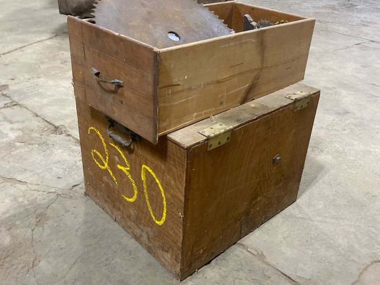 #230-•-miter-saw-image-1
