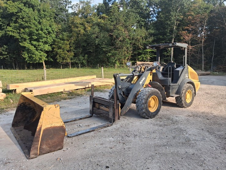 2015-deere-204k-image-1