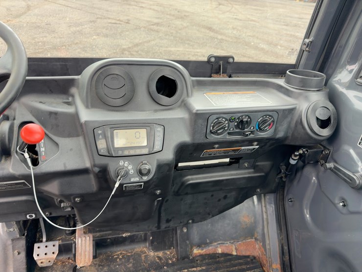 2014-kubota-rtv-x1100c-image-19