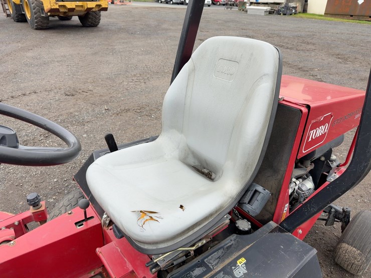toro-groundsmaster-328d-image-13