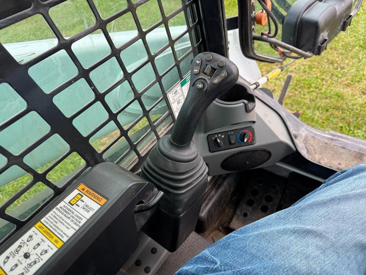 bobcat-t590-image-35