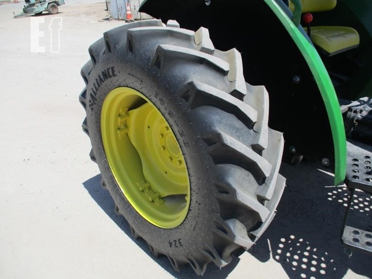 1995-john-deere-5200-image-17