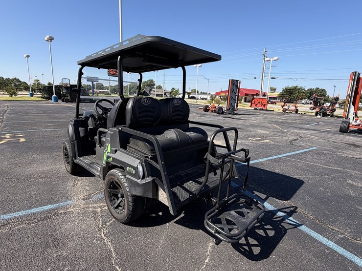 envy-nv4-neighborhood-vehicle-image-35