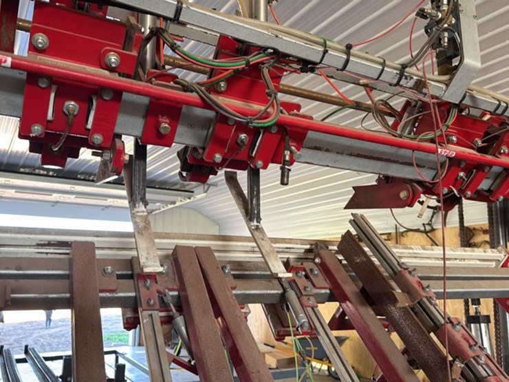 #126-•-2019-woodpecker-jr-pallet-nailer-image-10