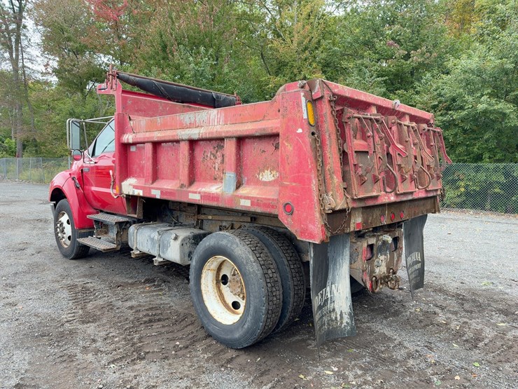 2004-ford-f650-xlt-image-3