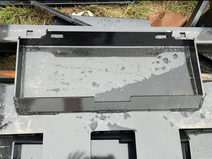 #159-•-skid-steer-ding-fork-image-3