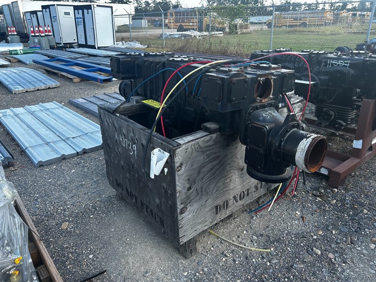 #8393-•-main-centrifugal-water-pump-for-firetruck-image-1