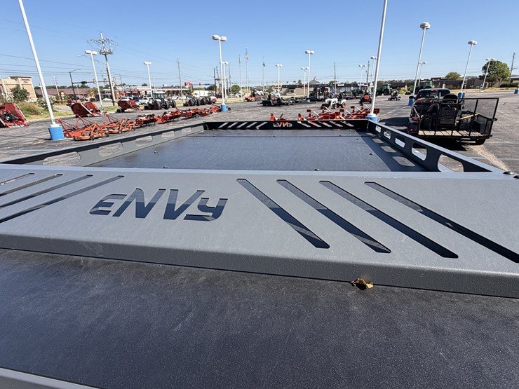 envy-nv4-neighborhood-vehicle-image-12