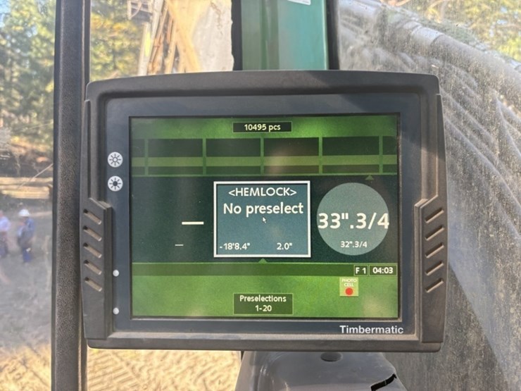 2013-deere-2454d-image-41