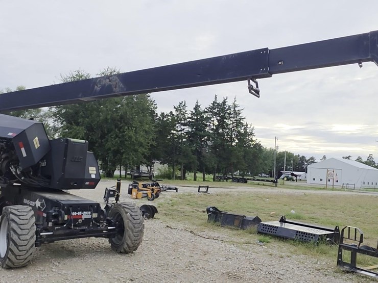 2015-jlg-800aj-image-2