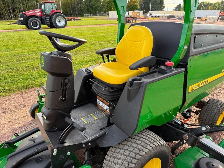 2016-john-deere-1600-turbo-image-32