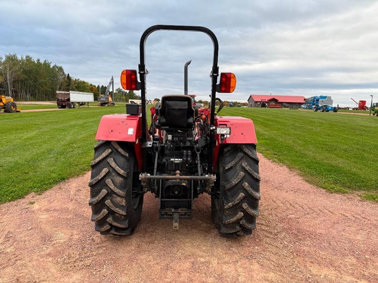 case-ih-farmall-85u-image-5