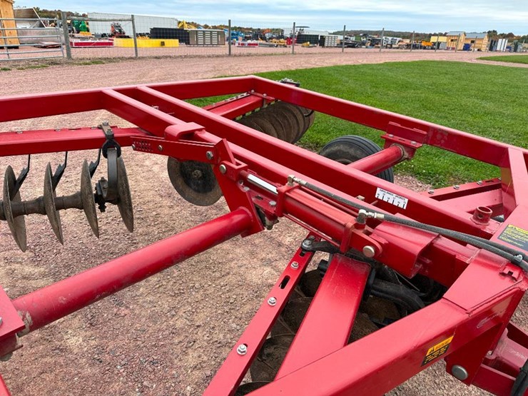 case-ih-3800-image-21