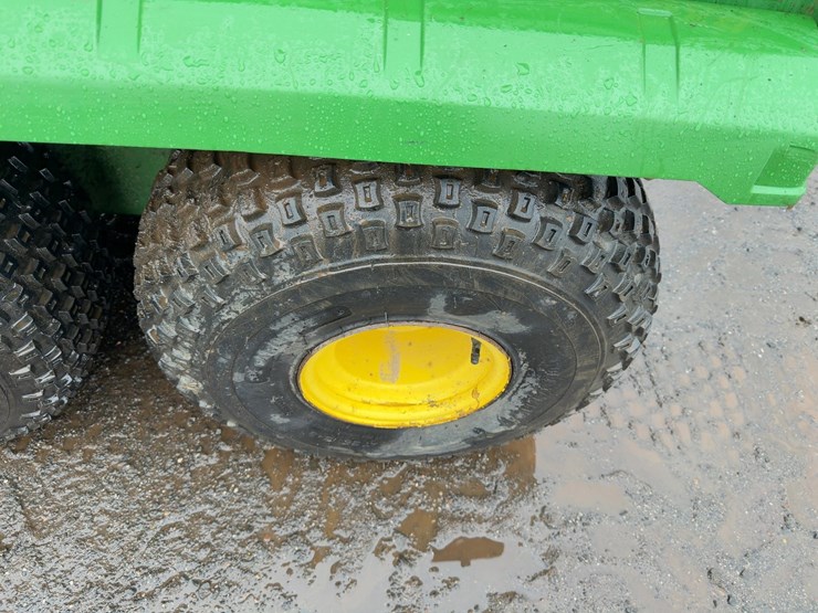john-deere-gator-image-10