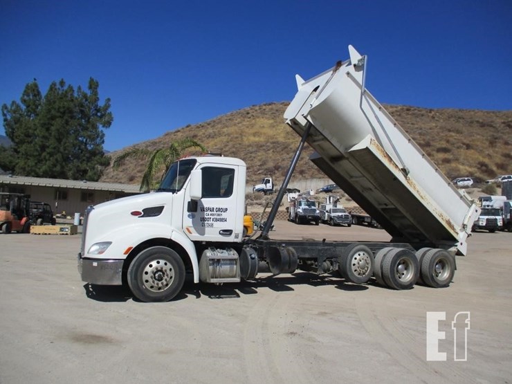 2016-peterbilt-579-image-16