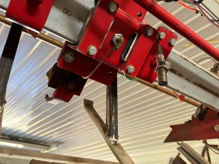 #126-•-2019-woodpecker-jr-pallet-nailer-image-24