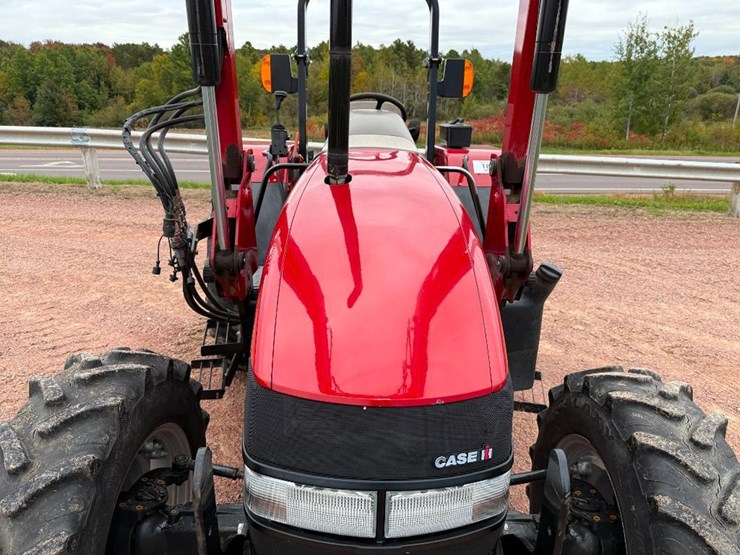 case-ih-farmall-85u-image-39