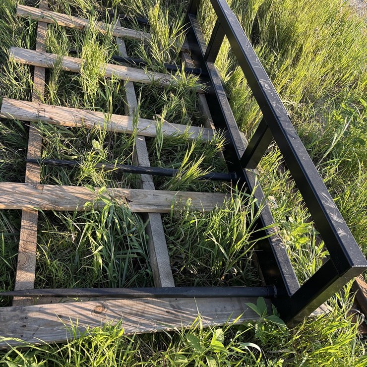 New/Unused Double Round Bale Spear (Universal Mount)