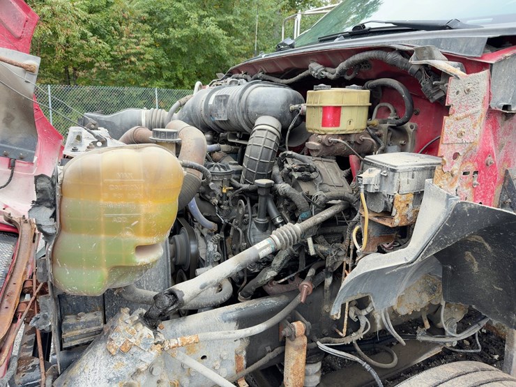 2004-ford-f650-xlt-image-8
