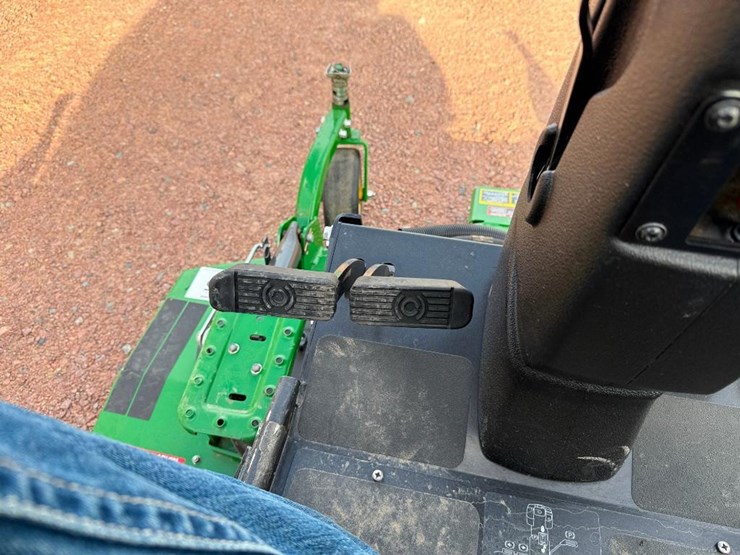 2016-john-deere-1600-turbo-image-39