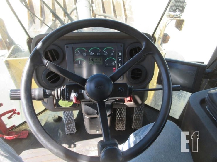 2005-deere-644j-image-9