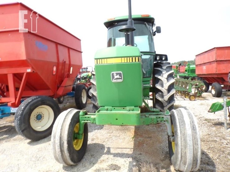 john-deere-4240-image-2
