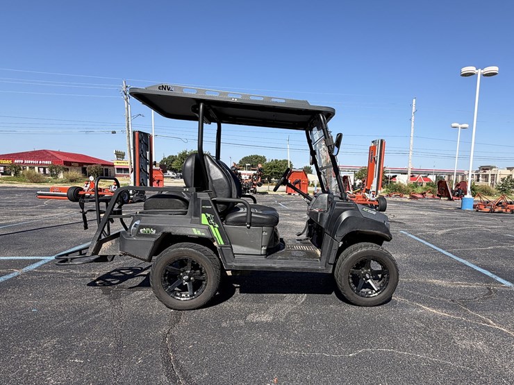 envy-nv4-neighborhood-vehicle-image-1