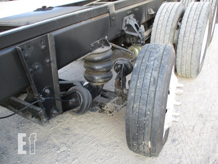 2020-peterbilt-579-image-21