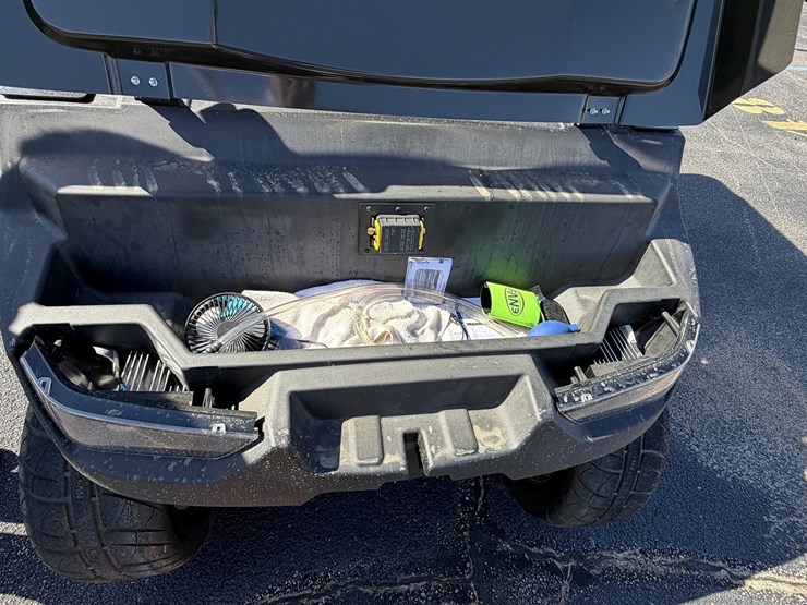 envy-nv4-neighborhood-vehicle-image-17