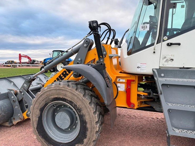 2022-liebherr-l526-image-33