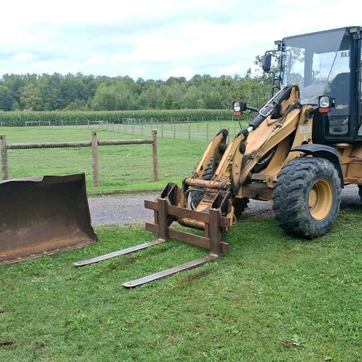 2002 CATERPILLAR 906