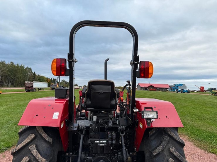 case-ih-farmall-85u-image-30