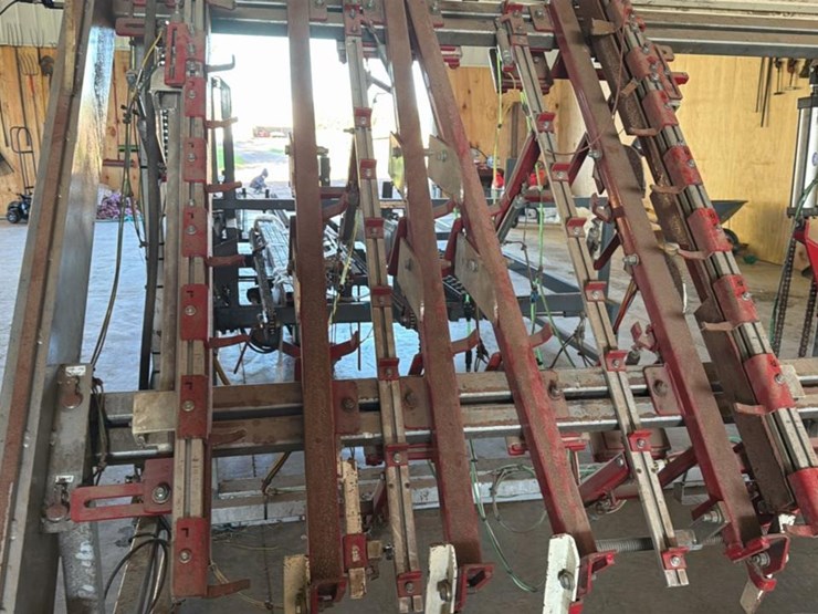 #126-•-2019-woodpecker-jr-pallet-nailer-image-9