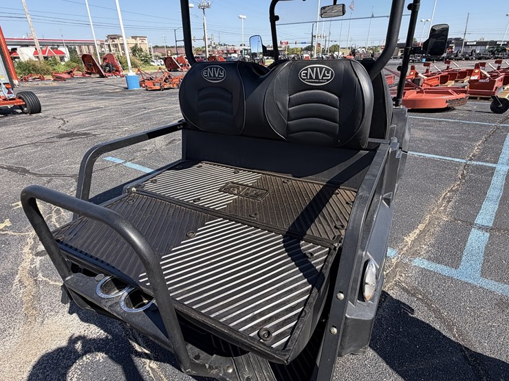envy-nv4-neighborhood-vehicle-image-8