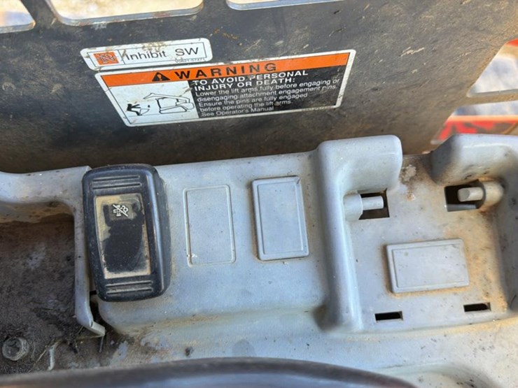 2014-kubota-svl75-2-image-33
