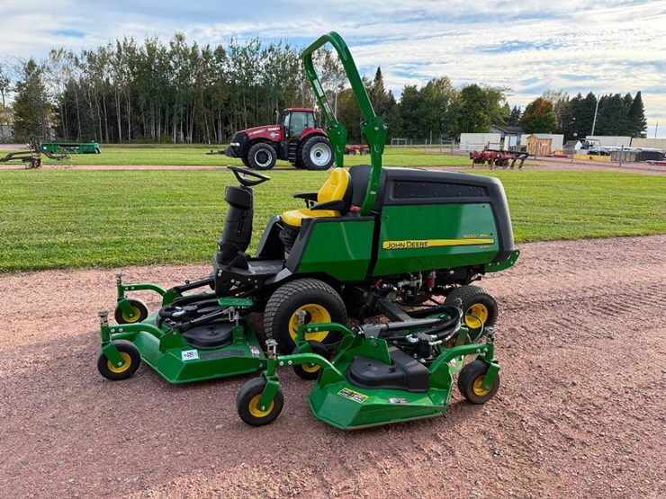 2016-john-deere-1600-turbo-image-1