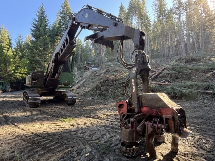 2013-deere-2454d-image-7