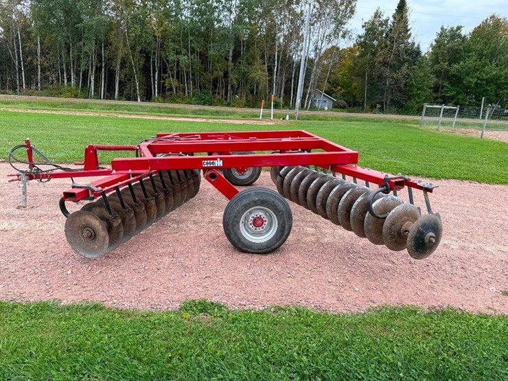 case-ih-3800-image-7