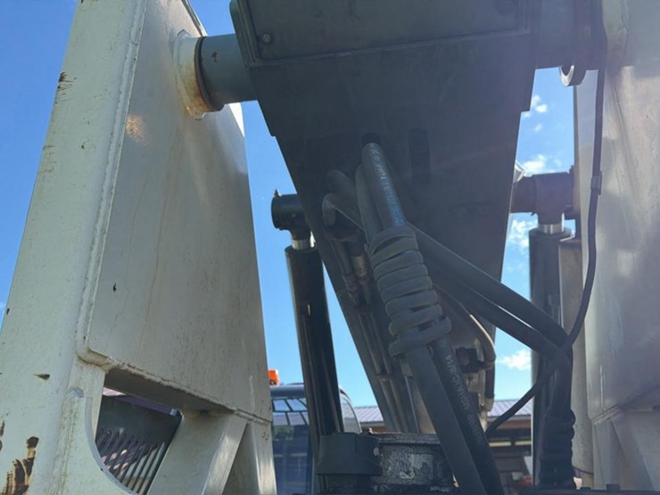 2004-terex-th644c-image-21